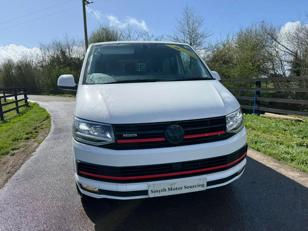 181 Volkswagen Transporter Crewcab 204bhp NO VAT - Image 4
