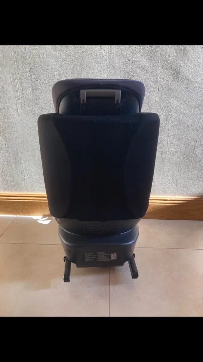 Joie isofix spin 360 car seat - Image 4