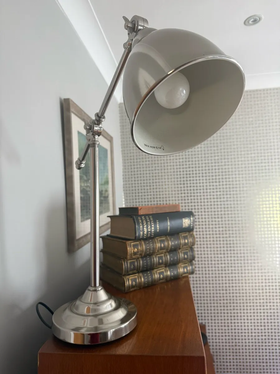 Silver desk and work lamp - Image 1