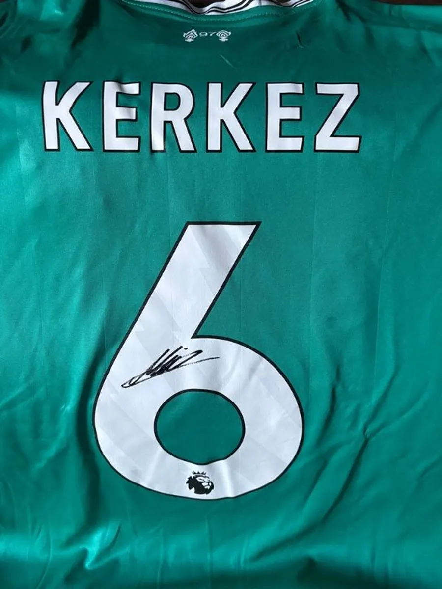 Milos Kerkez signed Liverpool 25/26 away jersey - Image 2