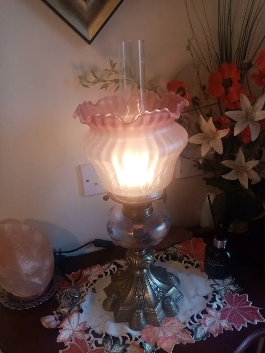 Victorian Oil Lamp - Image 2