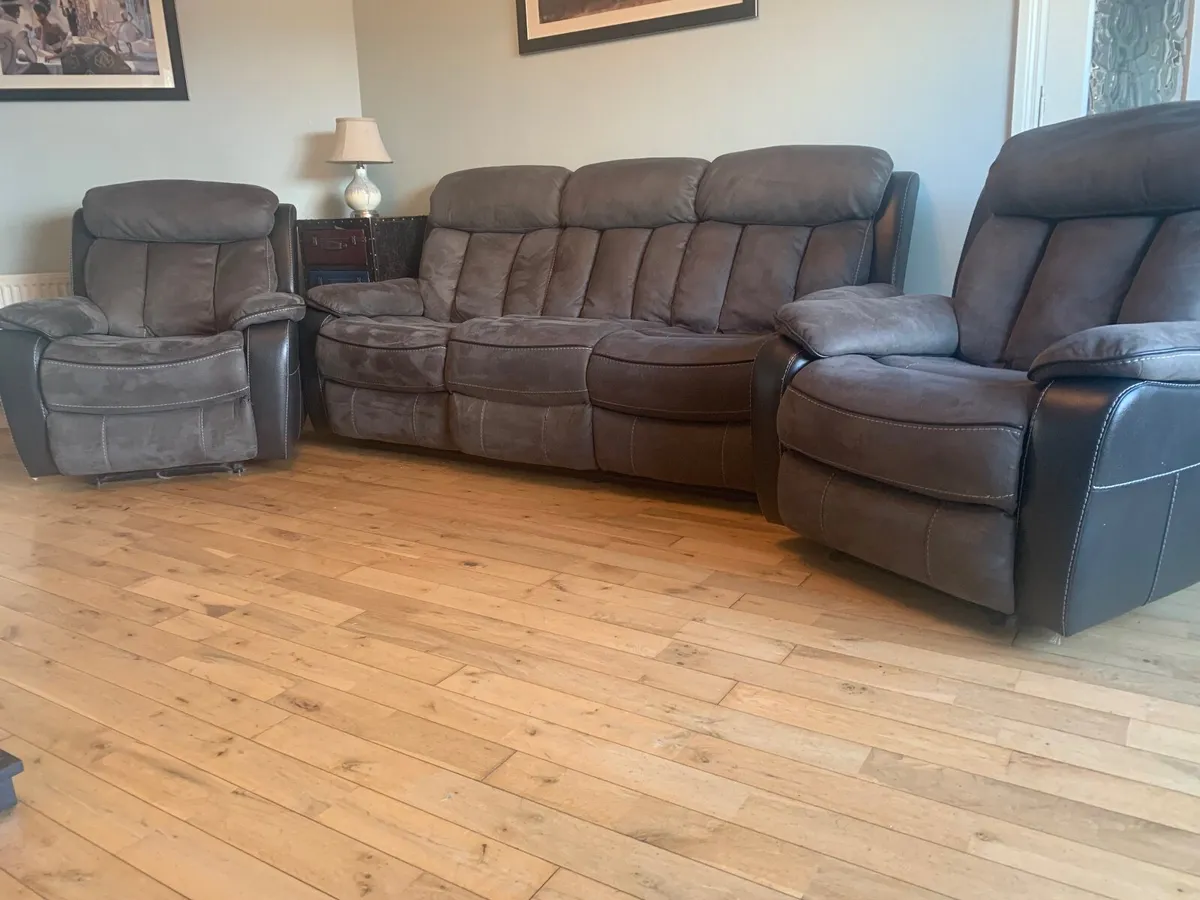 3 piece suite - Image 1