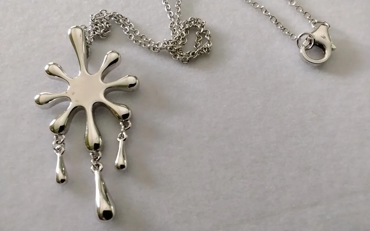 Sterling silver daisy splash pendant new condition - Image 2