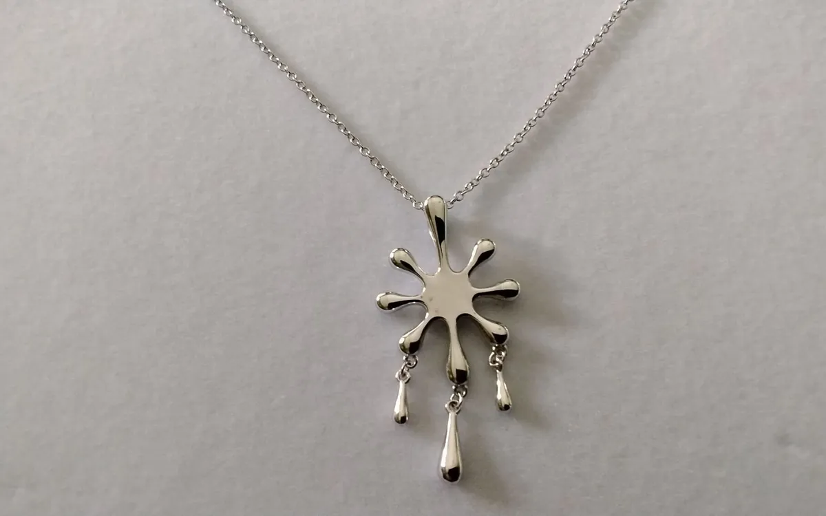 Sterling silver daisy splash pendant new condition - Image 1