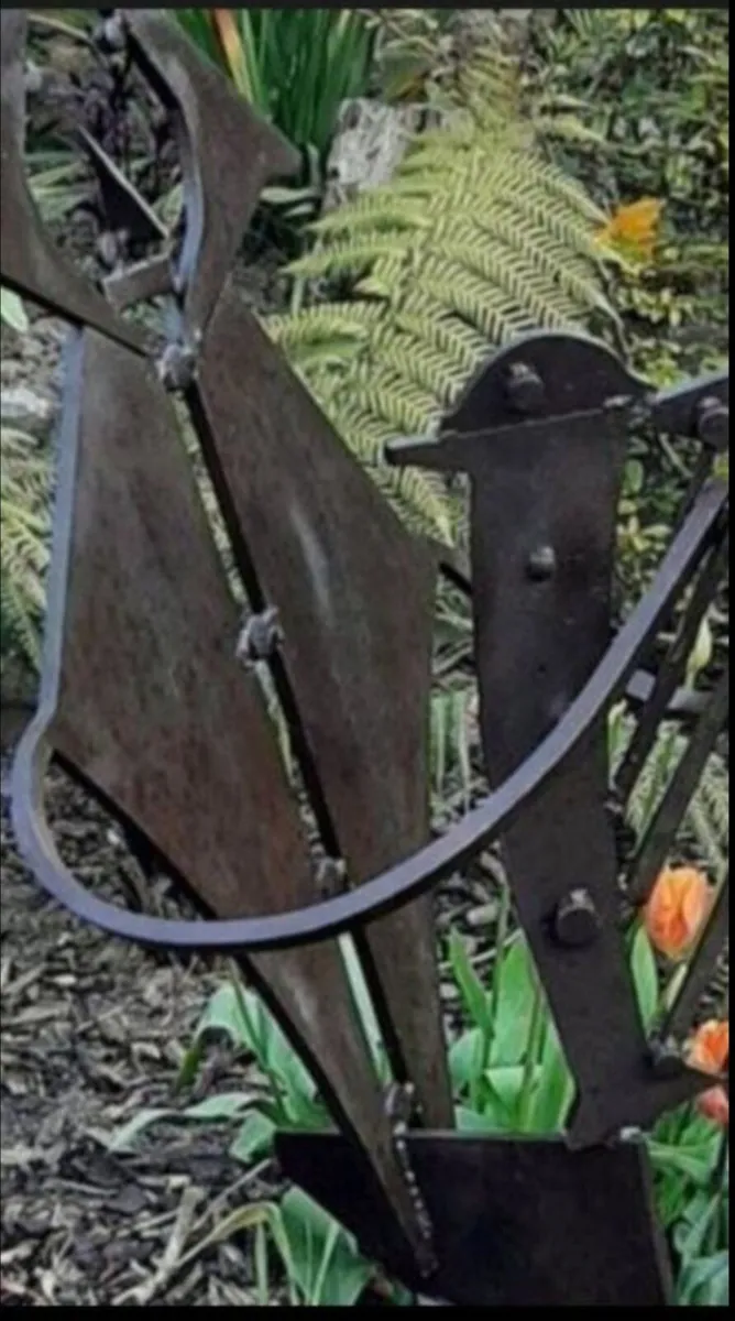Unique Garden sculpture - Image 2