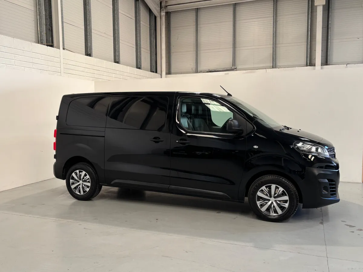 Vivaro 2900 L1 H1 Twin Door - Image 2