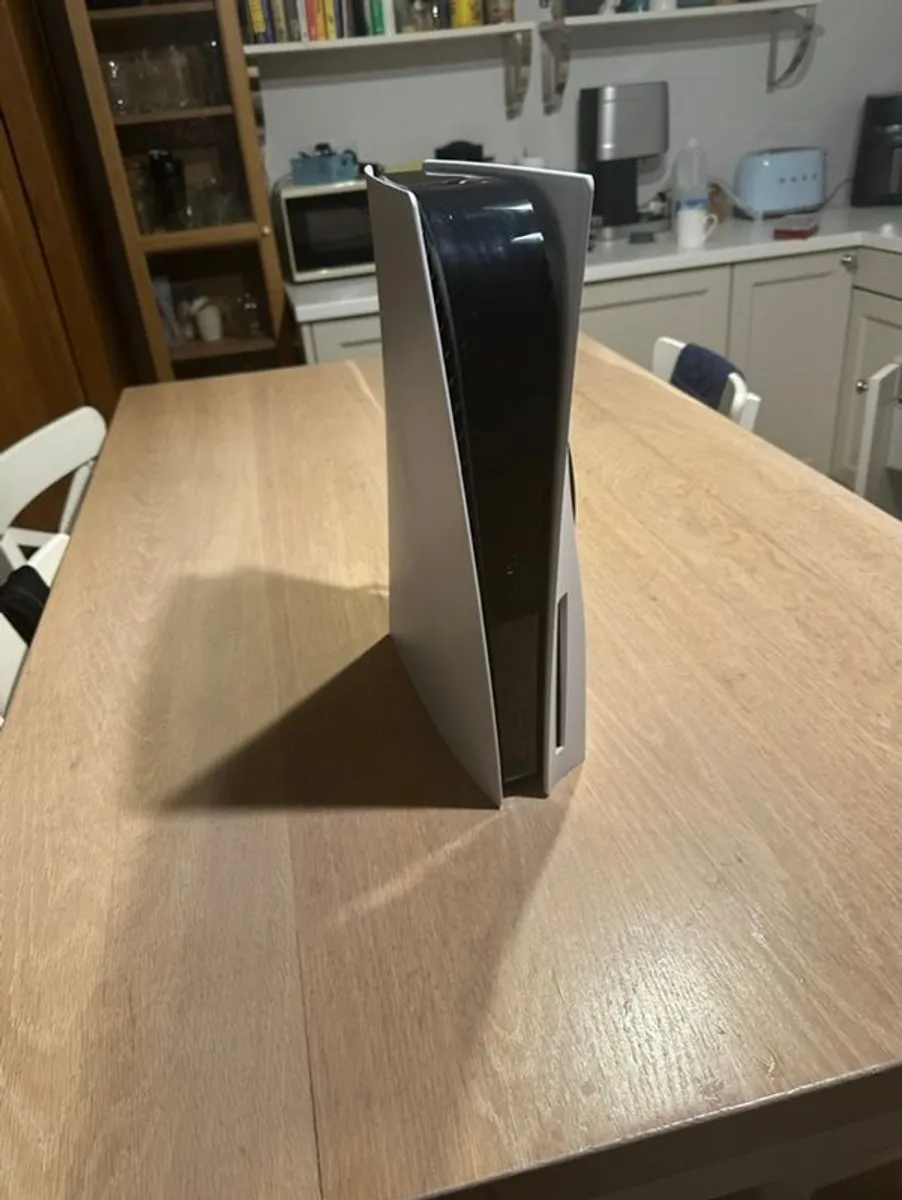 PlayStation 5 (PS5) Standard Disc Edition - Image 2