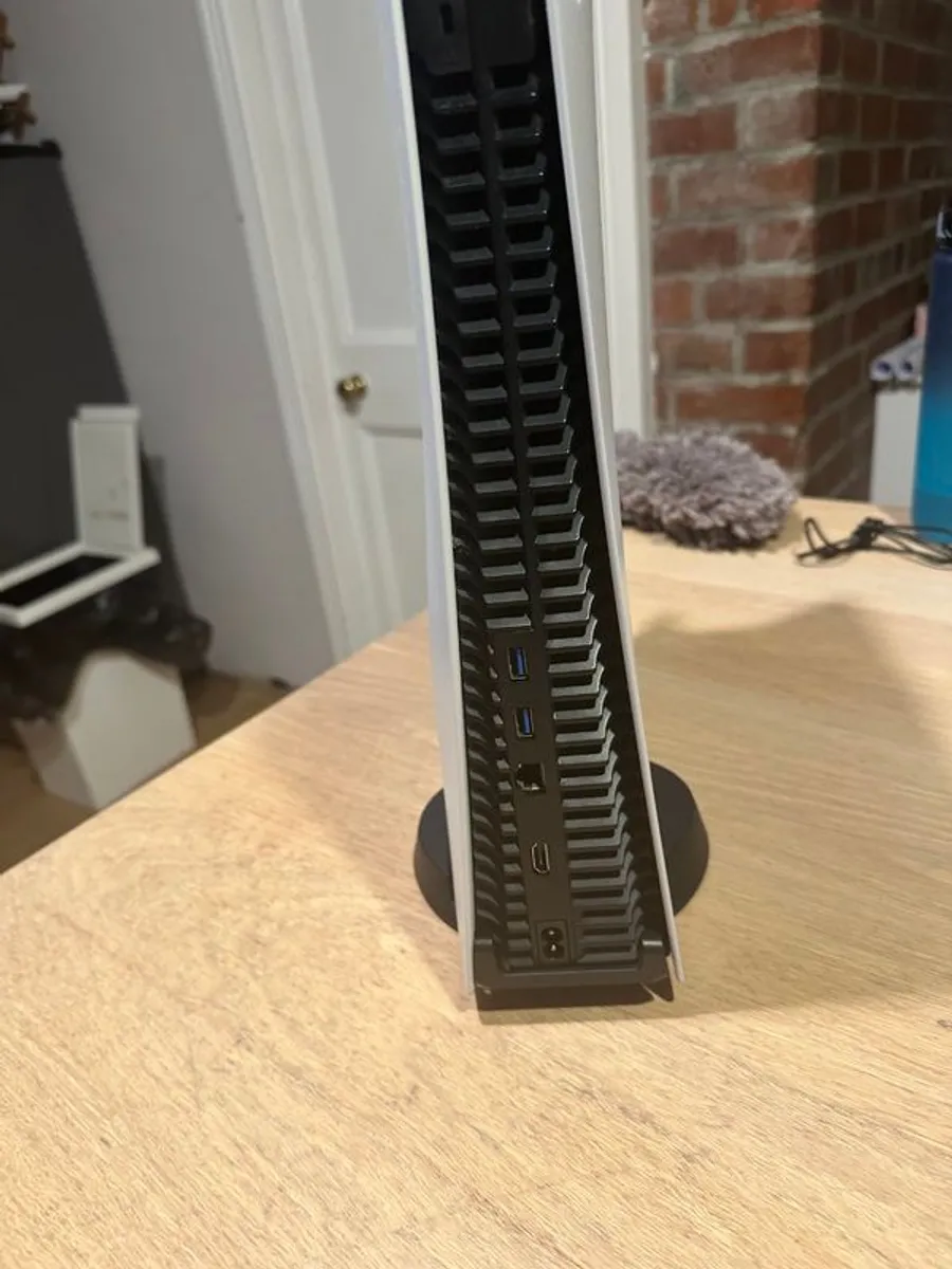 PlayStation 5 (PS5) Standard Disc Edition - Image 3