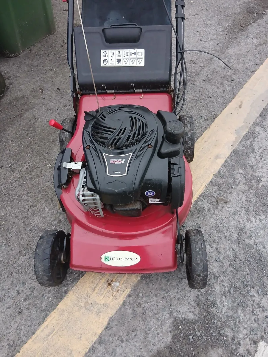 Self-drive lawnmower running very well priced - Image 2