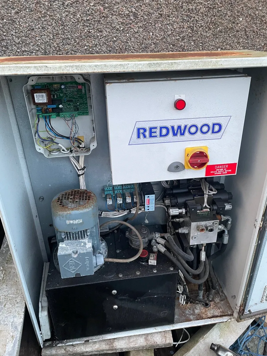 Electric hydraulic power pack for gates with rams - Image 3