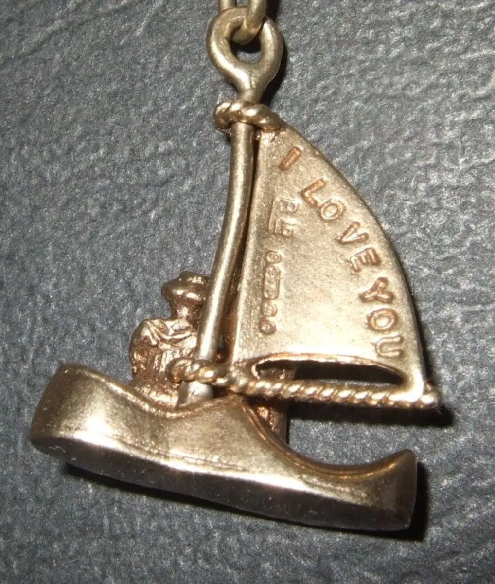 Vintage 9ct Gold "Love Boat" Charm - Image 2