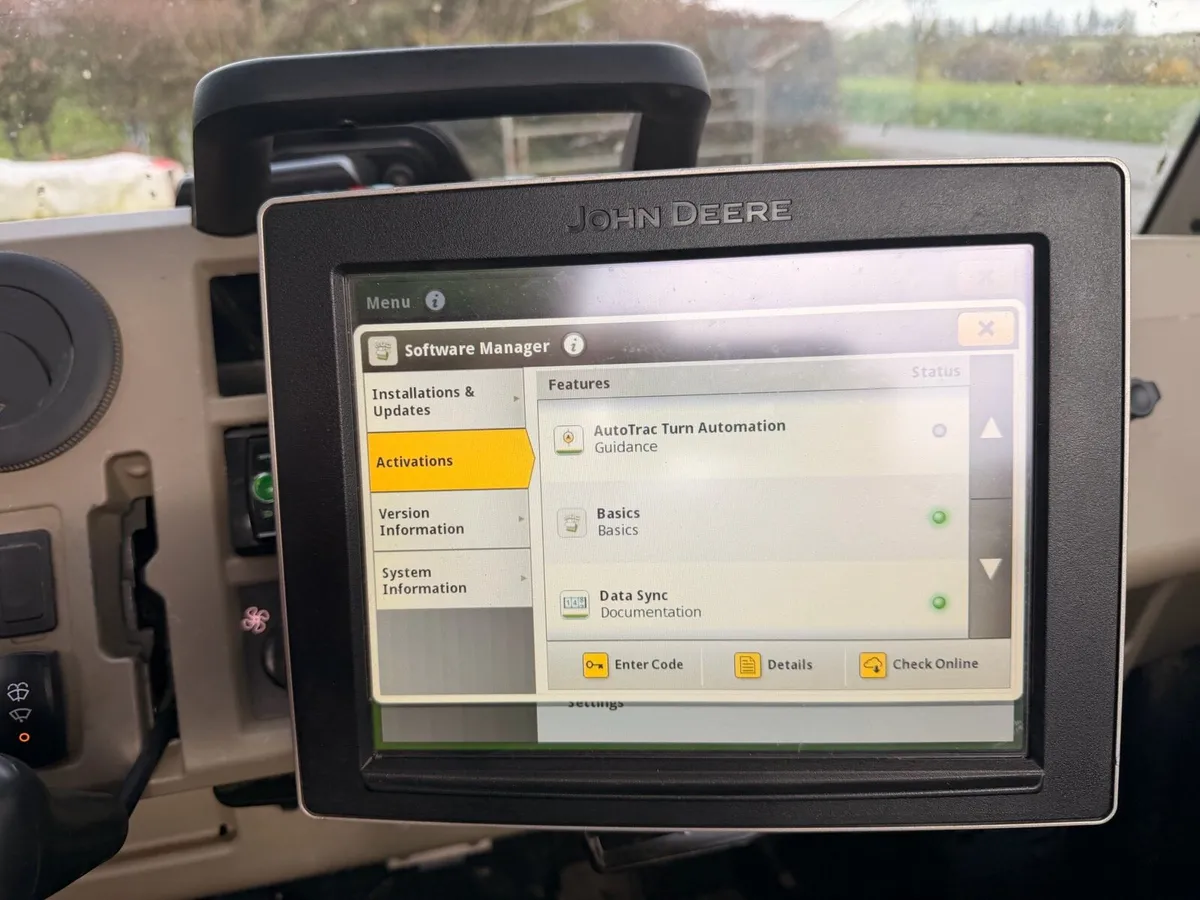 John Deere GPS 4640 Screen  & SF 7000 Reveiver - Image 1