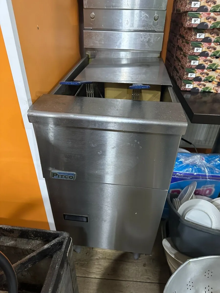 Commercial Gas Deep Fryer - Image 2