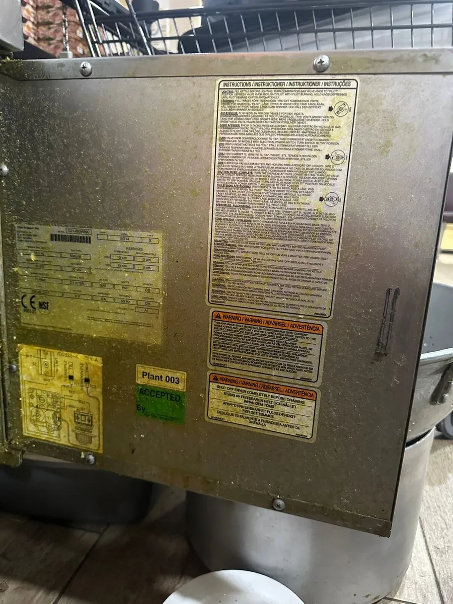 Commercial Gas Deep Fryer - Image 4