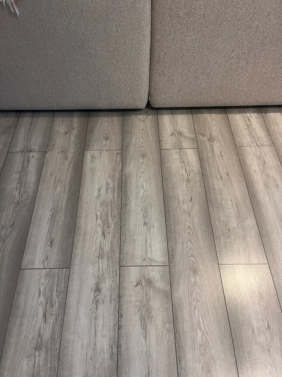 Laminate floor - Image 2