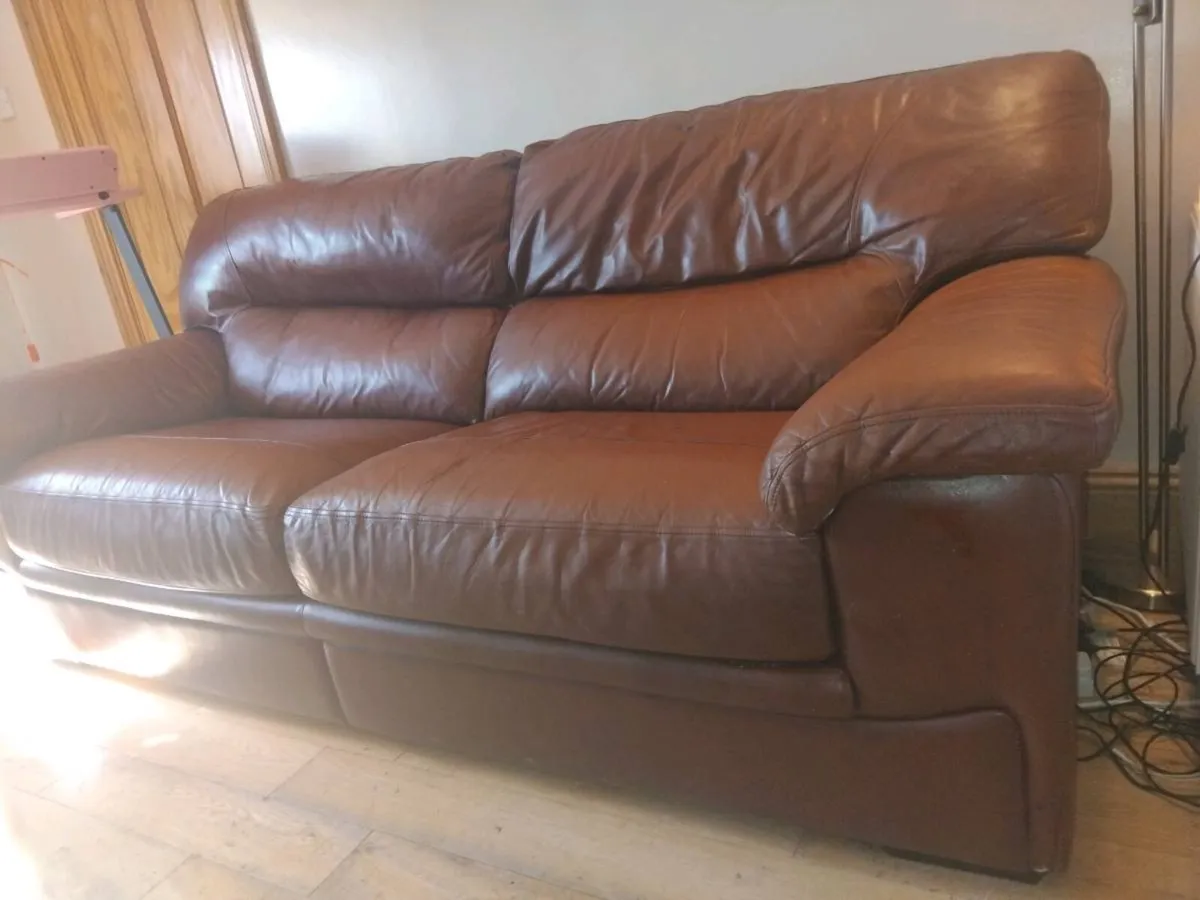 Leather sofa - Image 2