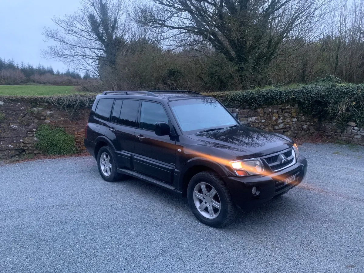 Mitsubishi Shogun Warrior 3.2 Auto — Crewcab - Image 1