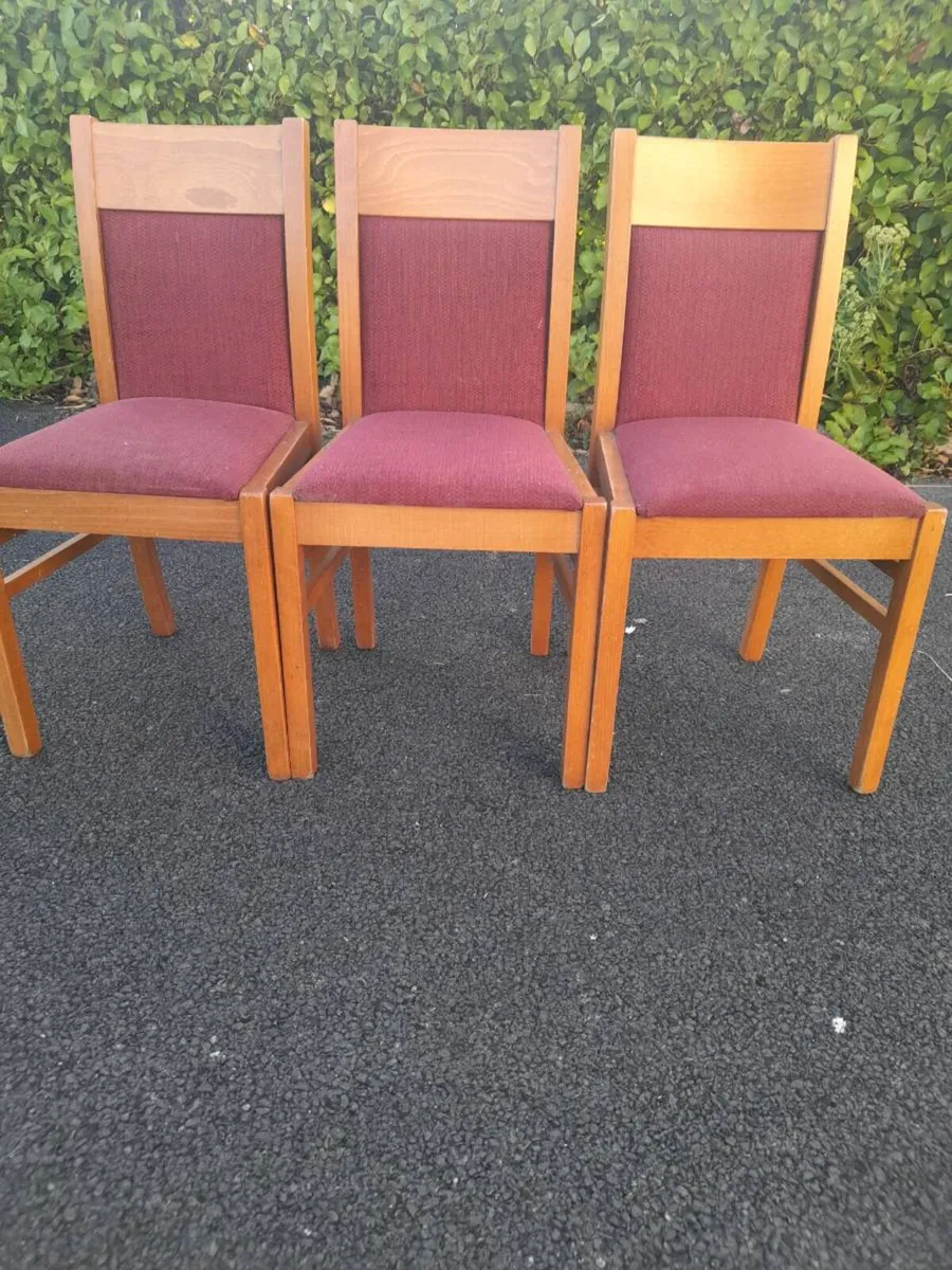 Chairs. - Image 4