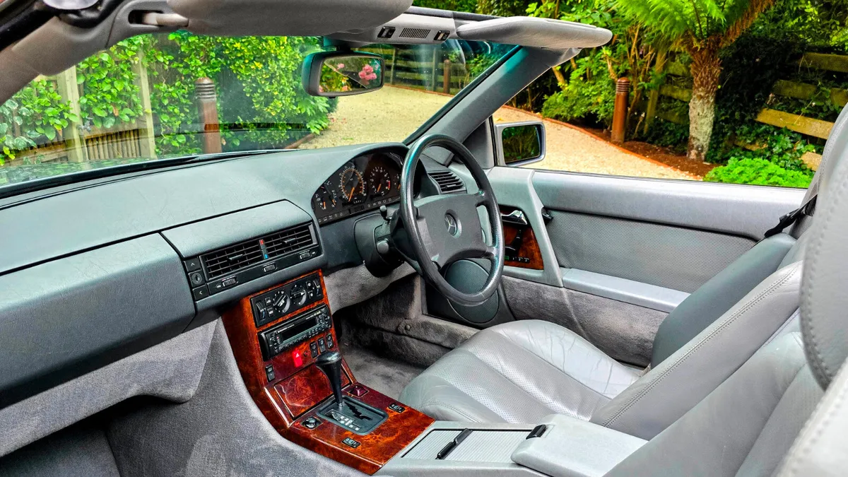 Mercedes-Benz 300 1991 - Image 3