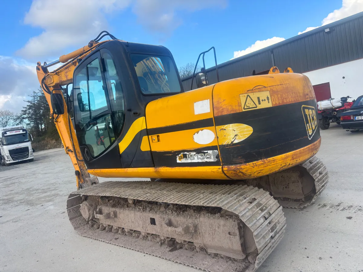 Jcb 130 year is 2005 no vat - Image 1