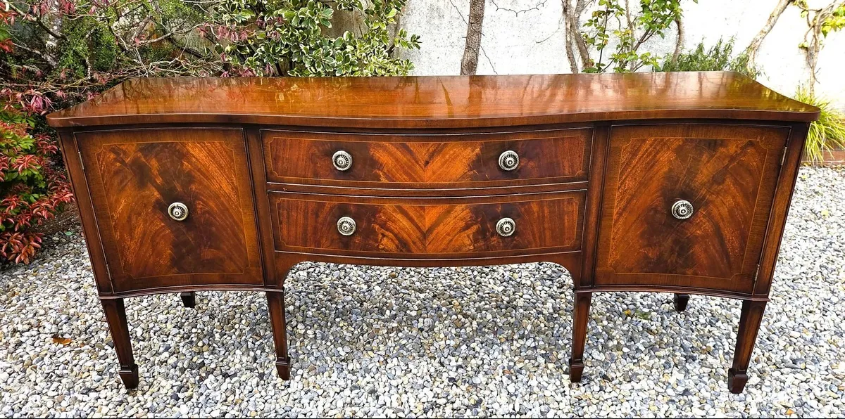Large Vintage Mahogany Sideboard - Image 1