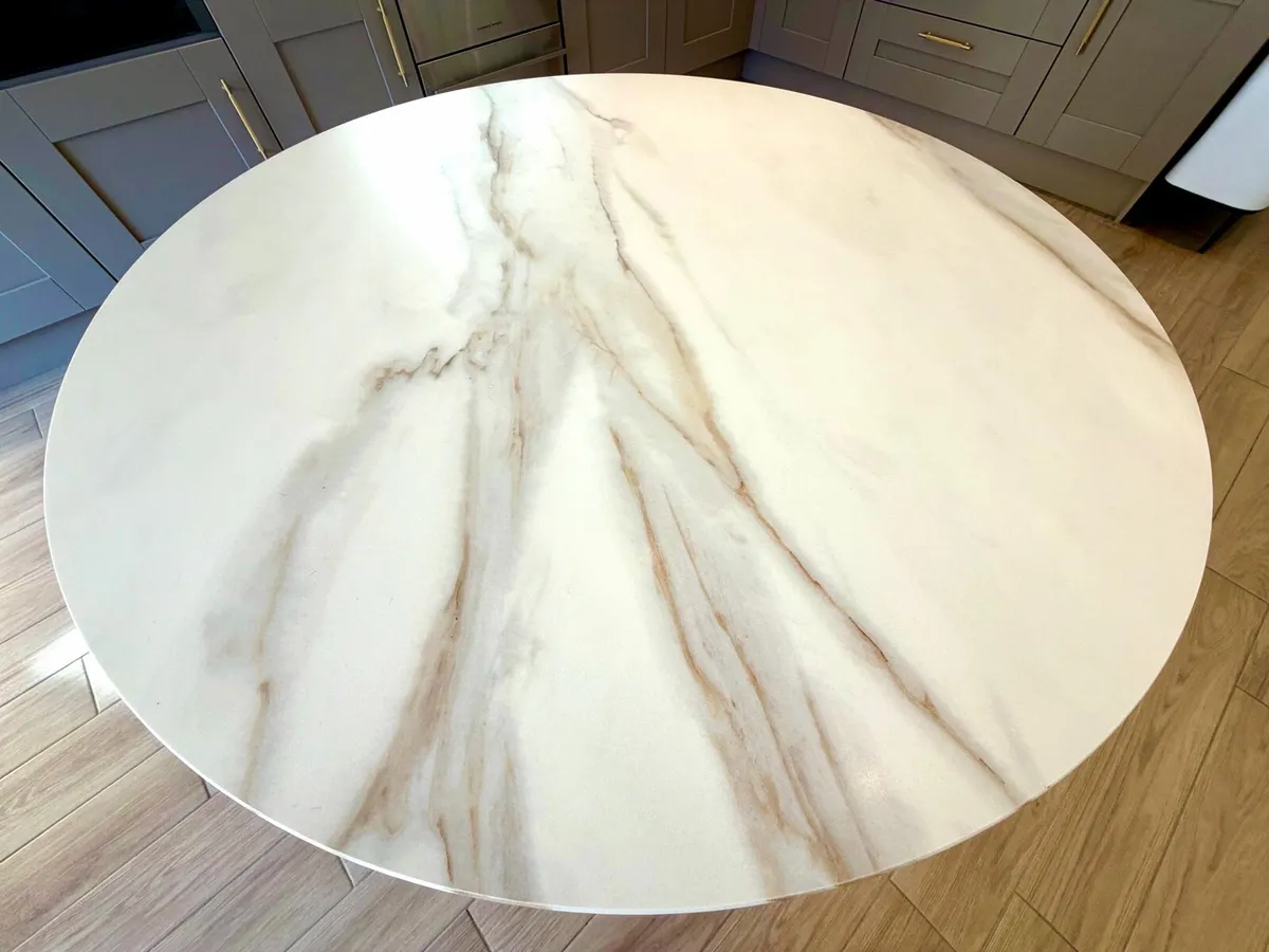 Dining Room/Kitchen Table - Image 2