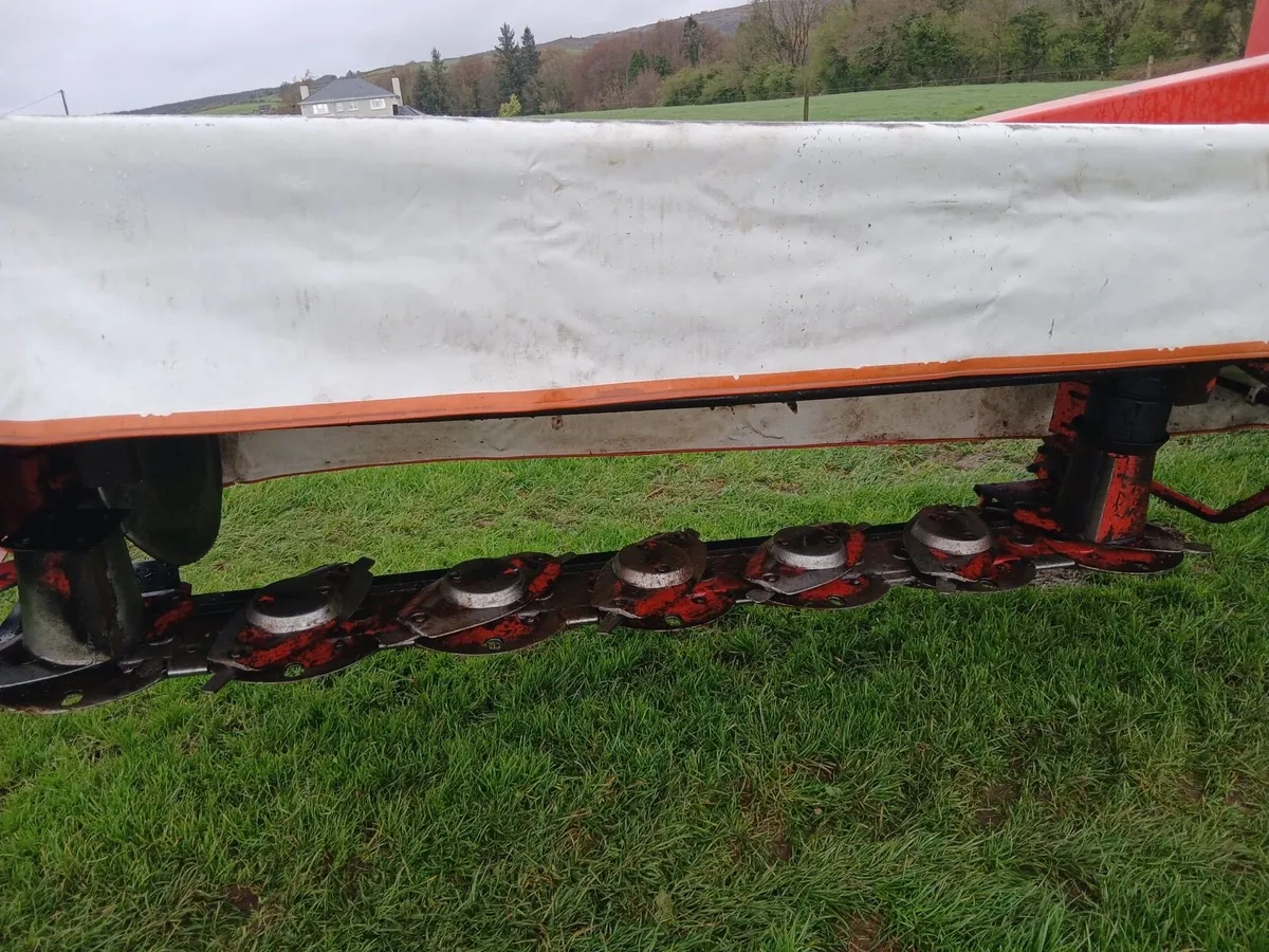 Kuhn GMD 702 disc mower - Image 3