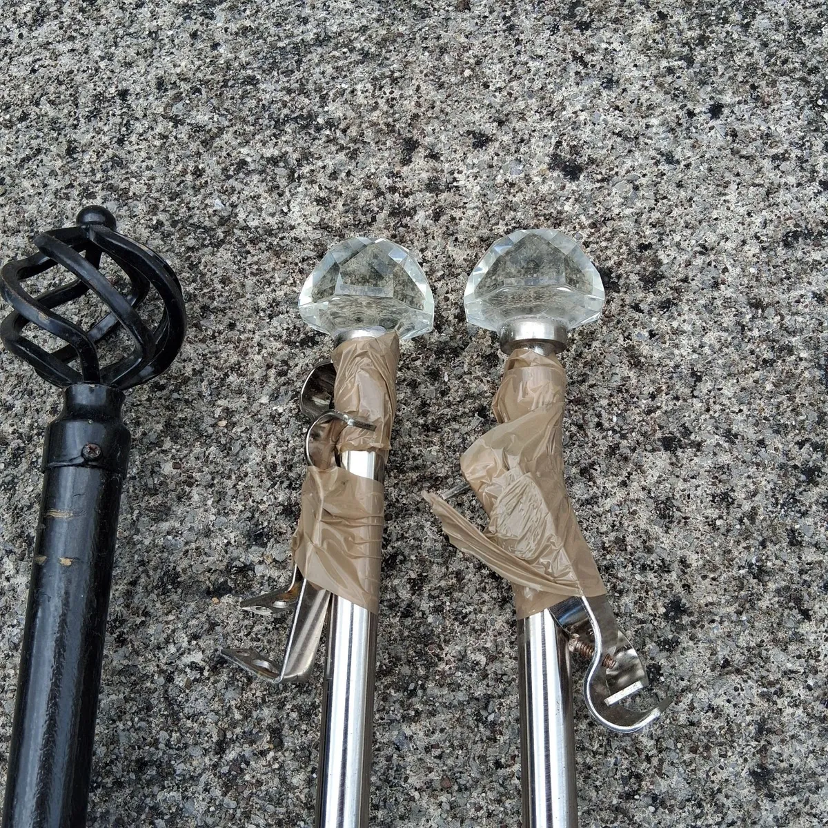 Curtain rails - Image 1