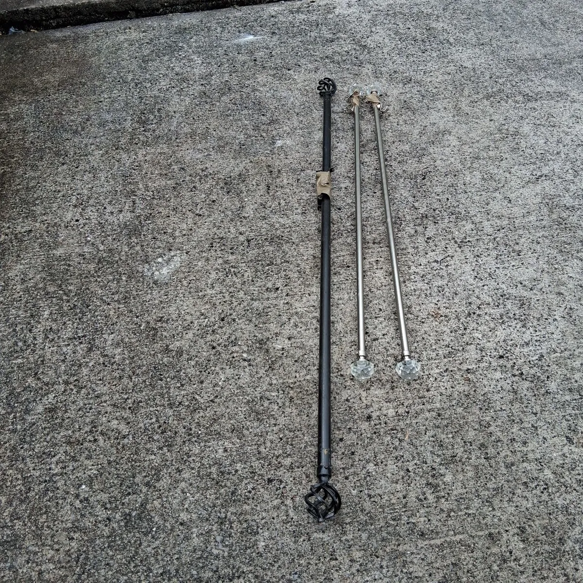 Curtain rails - Image 3