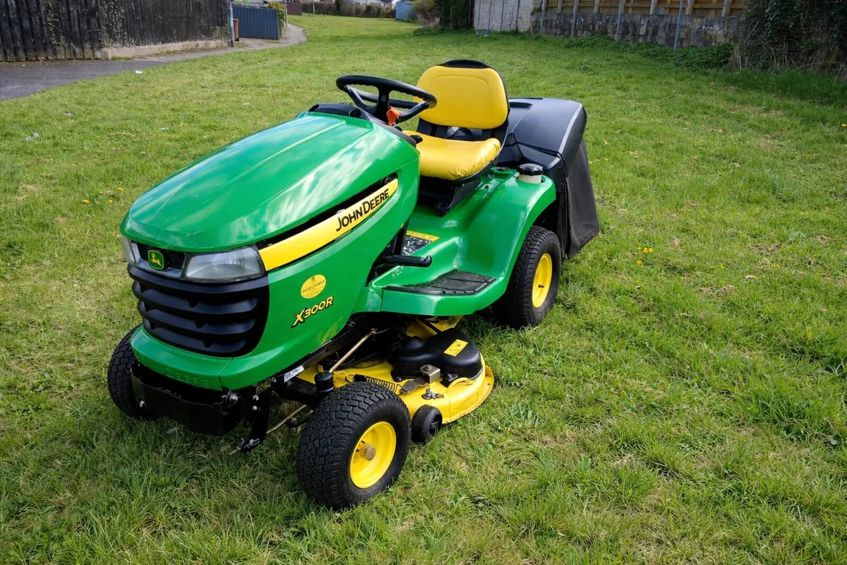 John deere lawnmower - Image 2