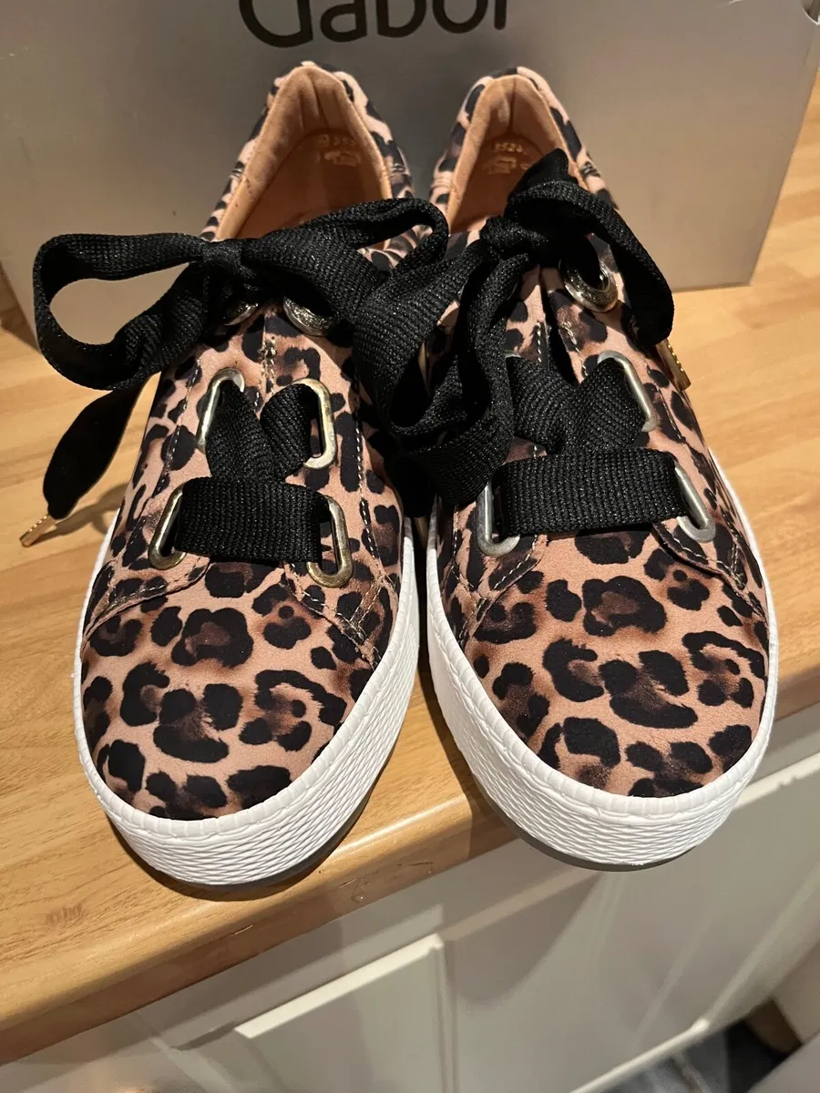 Ladies Shoes - Image 1