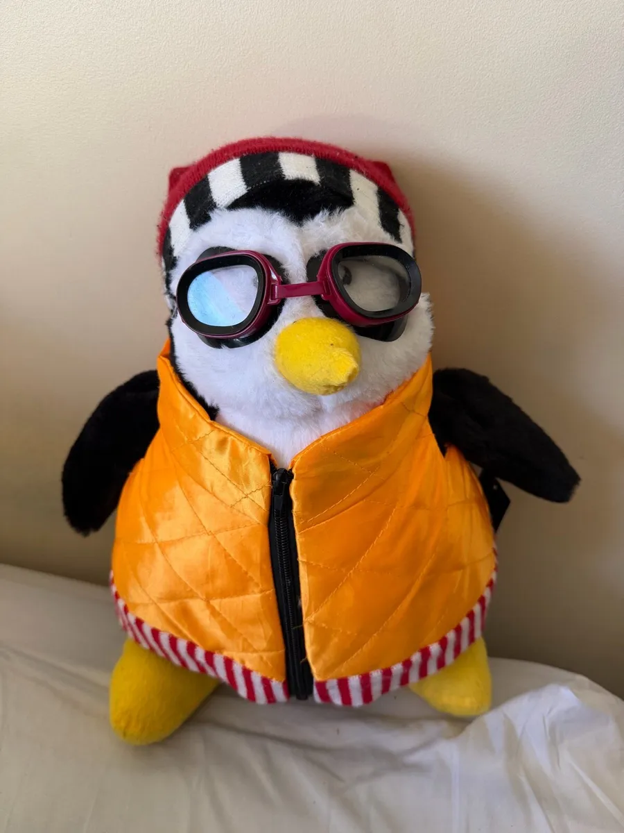 Friends Hugsy Plush - “The Friends Experience” - Image 2