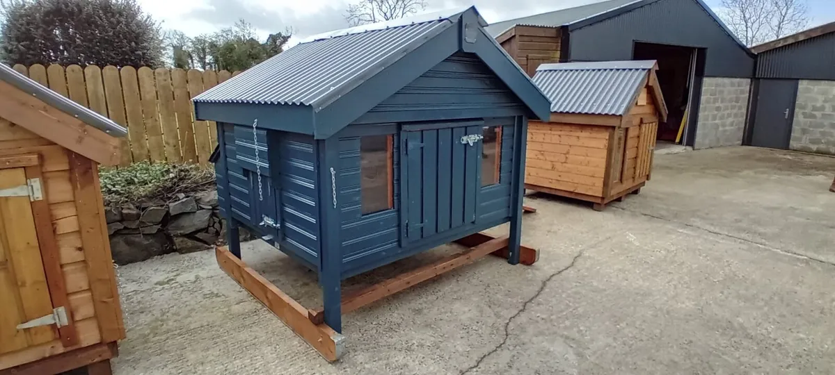 HEN COOP/ ARK/ HOUSE/SHED - Image 1