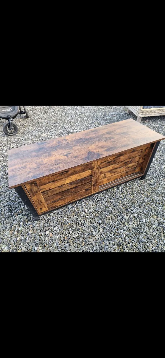 Tv stand / coffee table