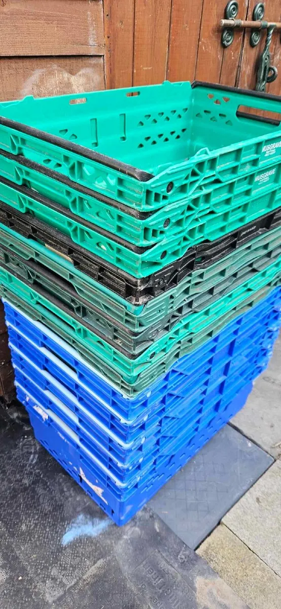 10 storage stacking crates - Image 1