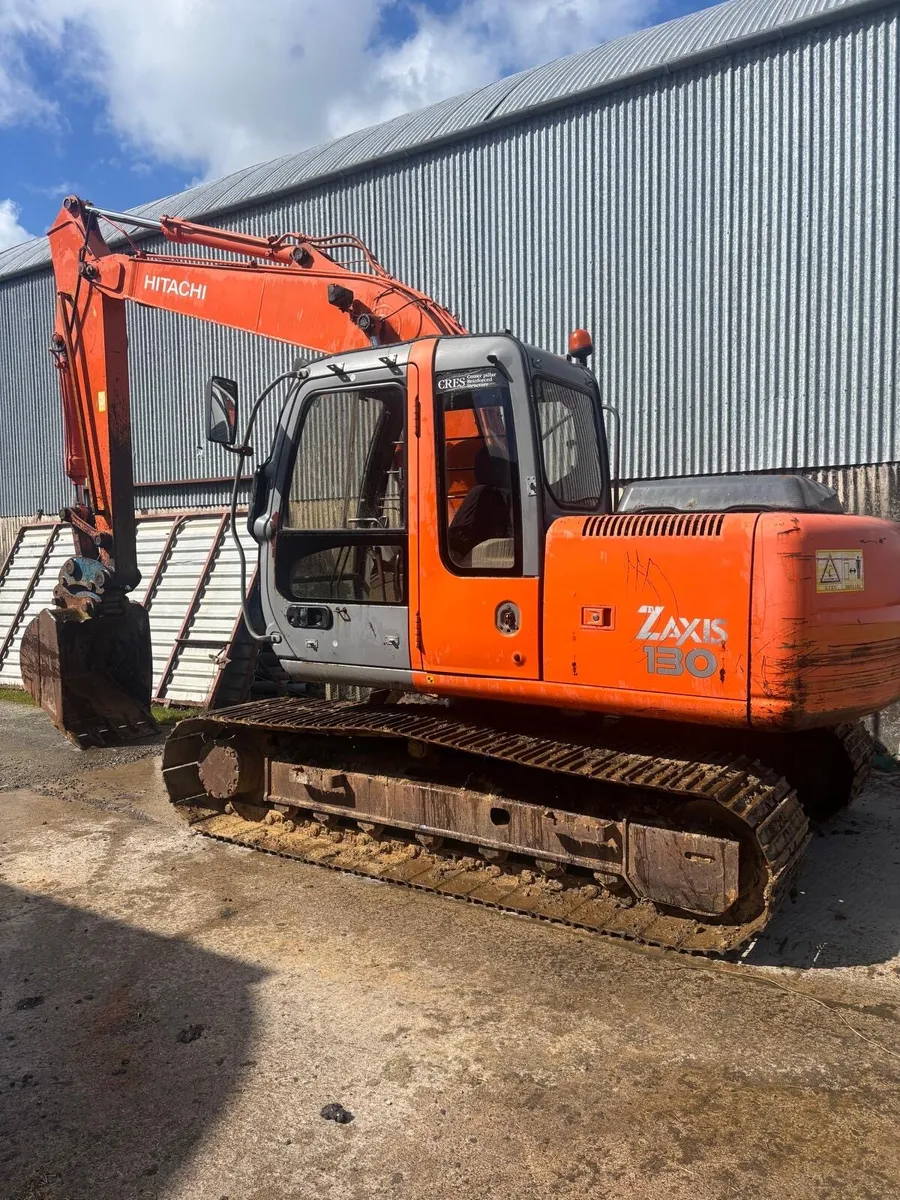 13 tonne Hitachi digger - Image 3