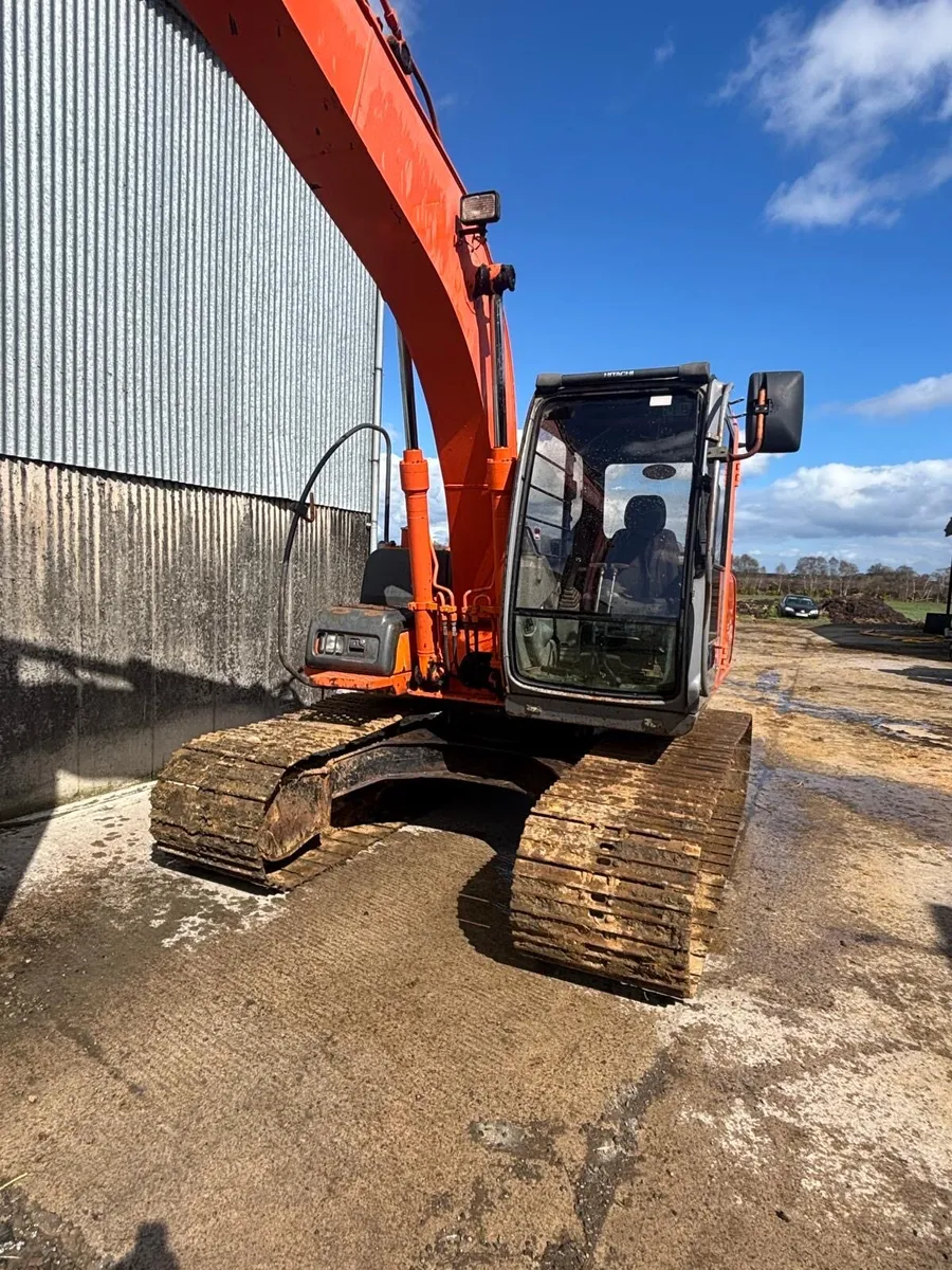 13 tonne Hitachi digger - Image 4