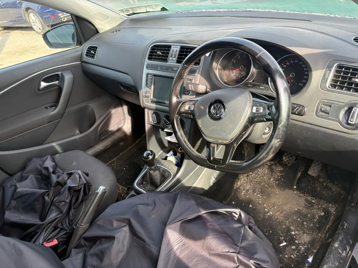 2016 Vw Polo 1.0 Petrol Lounge Model - Image 4