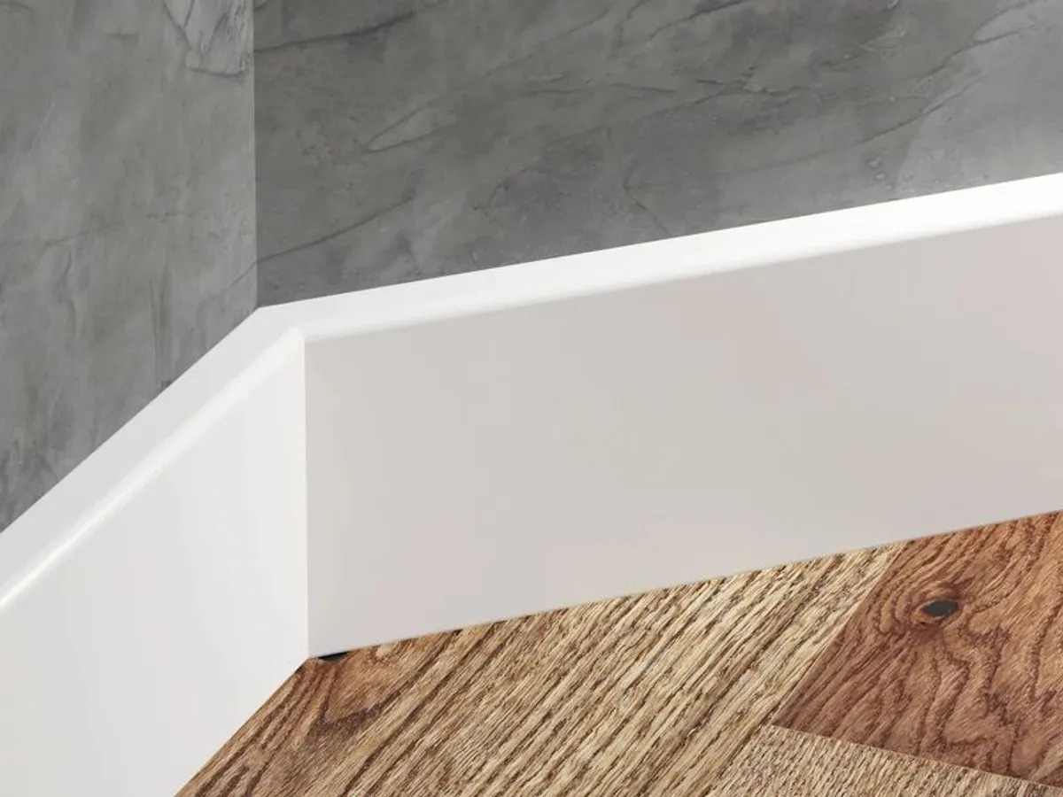 Pvc Skirting Board Black 80x15mm L= 2.20m Matt Laminated - New - Image 3