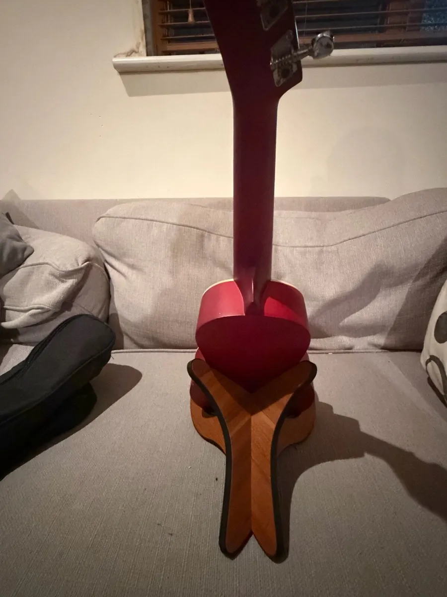 Fender Soprano Ukulele + Bag + Stand - Image 4