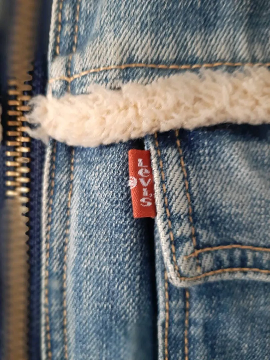 Levis Original Ladies Denim Jacket - Image 3