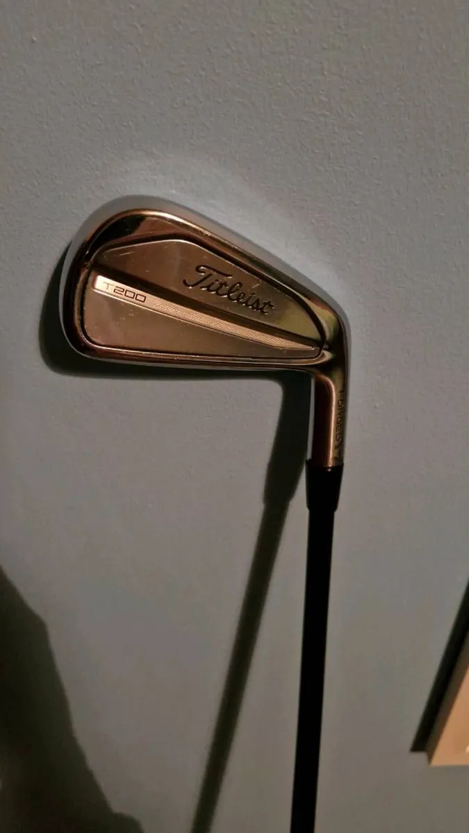 Titleist t200 4 iron - Image 2