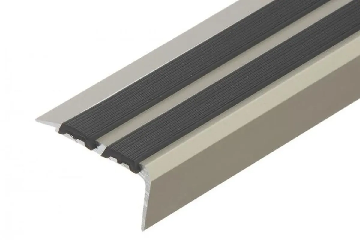 Stair Nosing With Rubber Insert Anodised Aluminium 35mm X 19.5mm X 1000mm - Image 2
