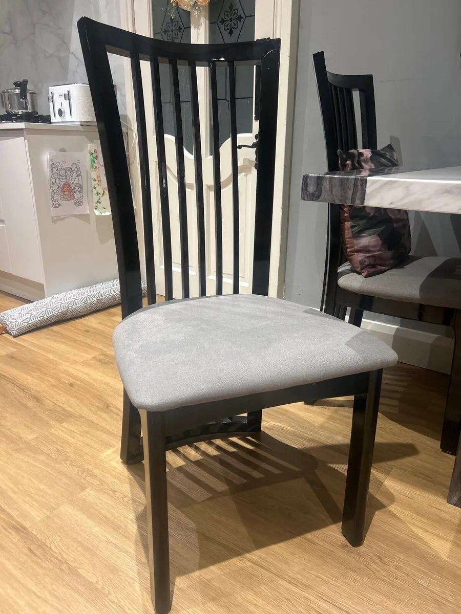 Marble kitchen table and 4 chairs - Image 1