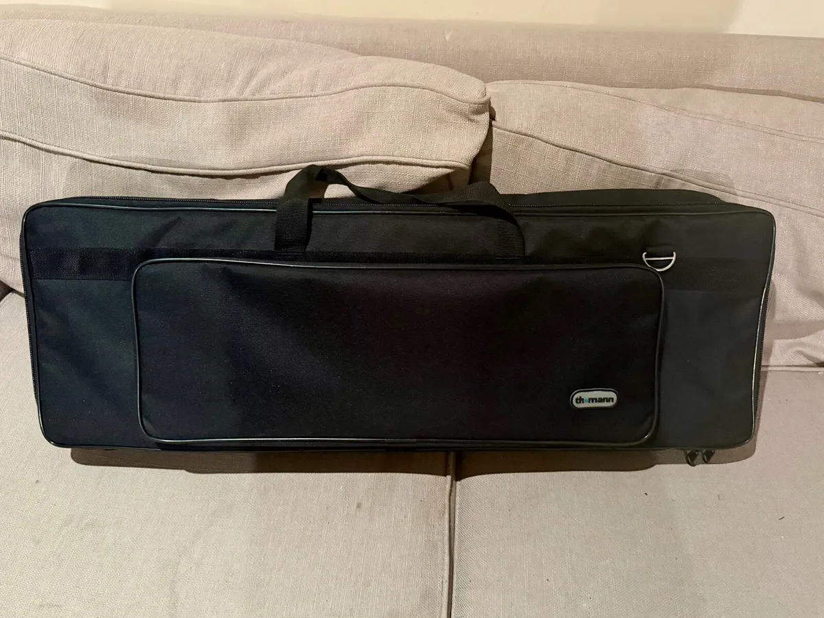 M-Audio Oxygen 49 IV - USB MIDI Keyboard + Bag - Image 4