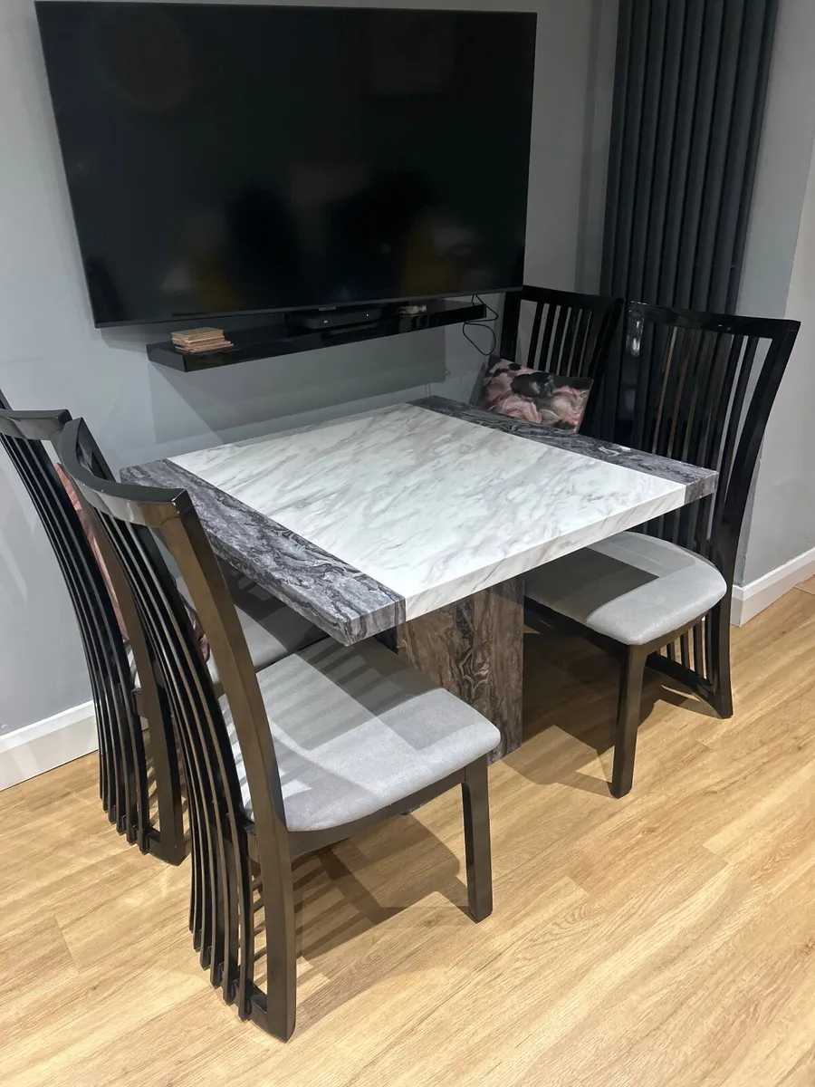 Marble kitchen table and 4 chairs - Image 4