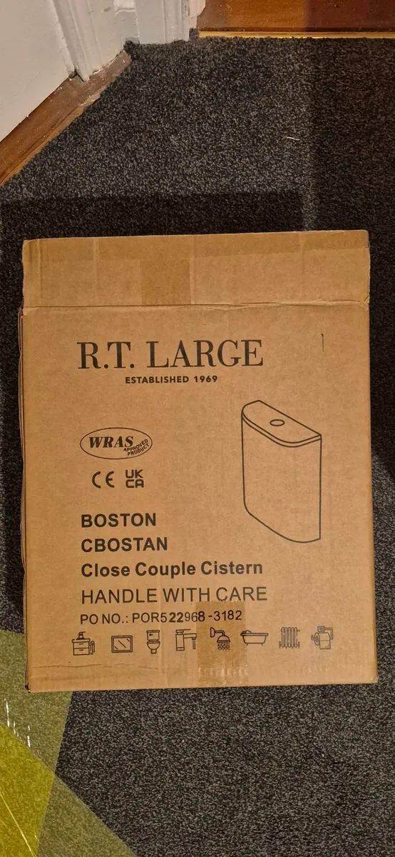 Toilet & cistern - Image 3