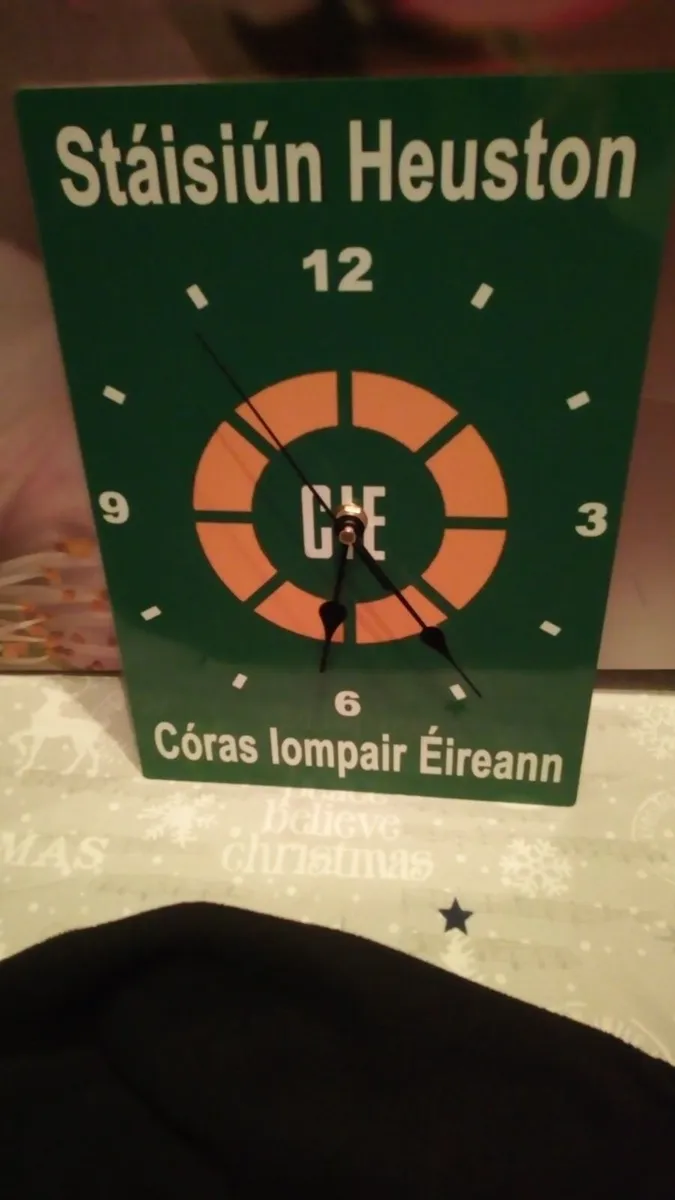 CIE Heuston station novelty wall clock, - Image 4