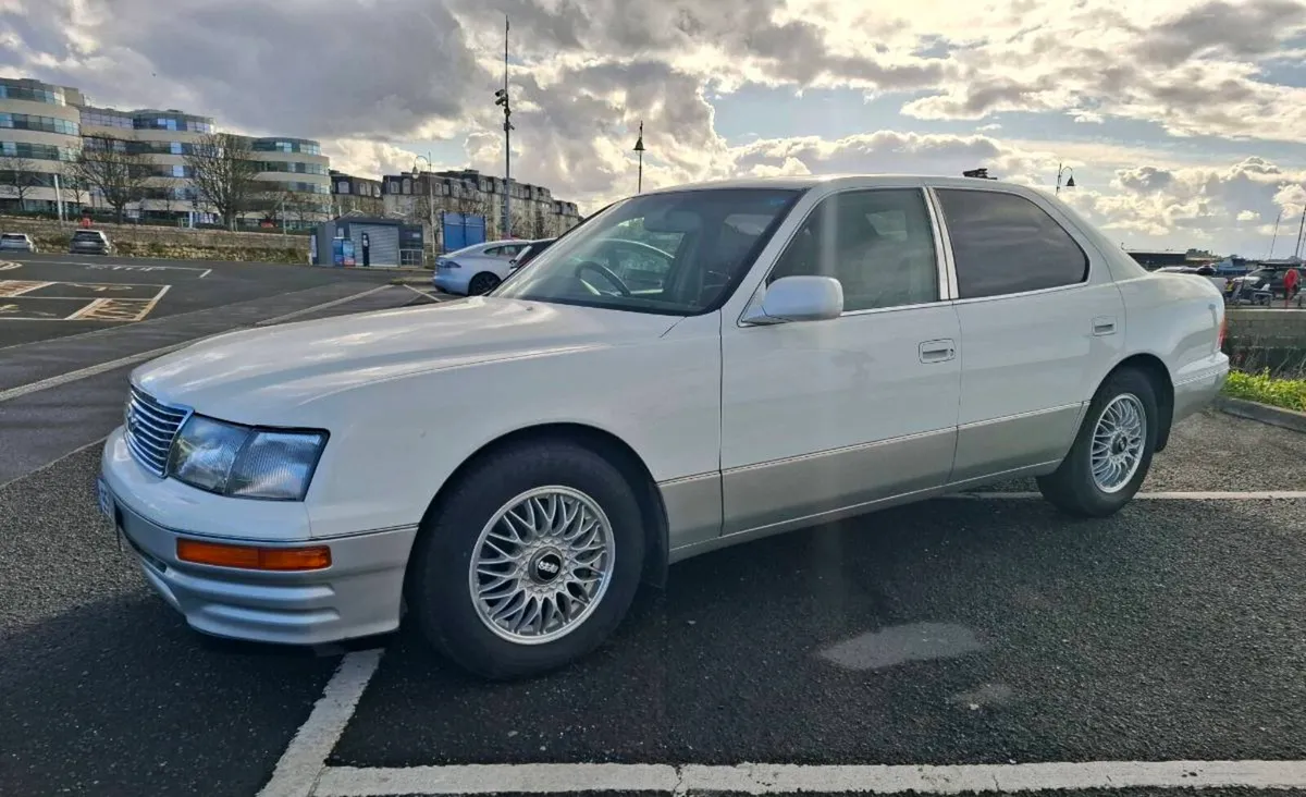 1995 Toyota Celsior 4.0 V8 32 valve - Image 2