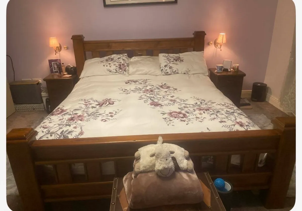 Bedroom furniture set - Image 3